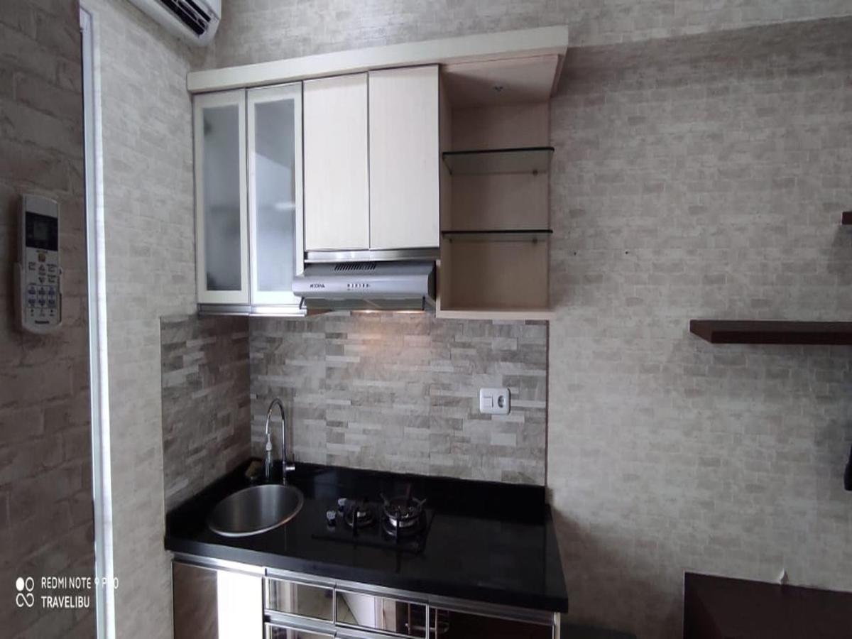 Bassura By Travelibu Apartemen